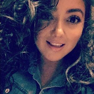 Meet your Posher, Isabel